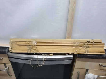 Photo of free Wooden venetian blind (Wigmore HR6) #3