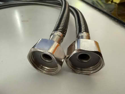 Photo of free 2x 60cm M10 to 3/8” kitchen tap hose (Round Hill BN2) #2