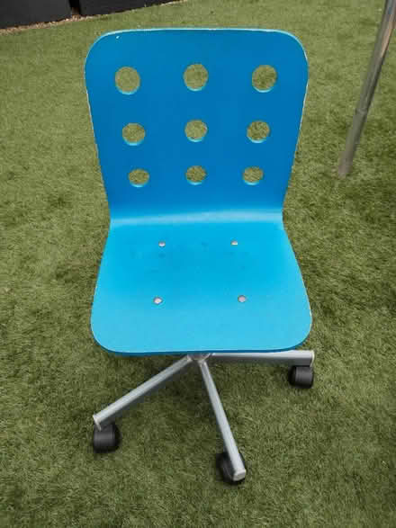 Photo of free Small blue chair (child) (Greytree, Ross on wye) #1