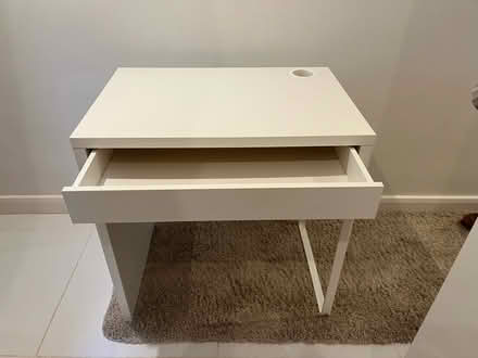 Photo of free Desk or dressing table (Harrogate HG1) #1