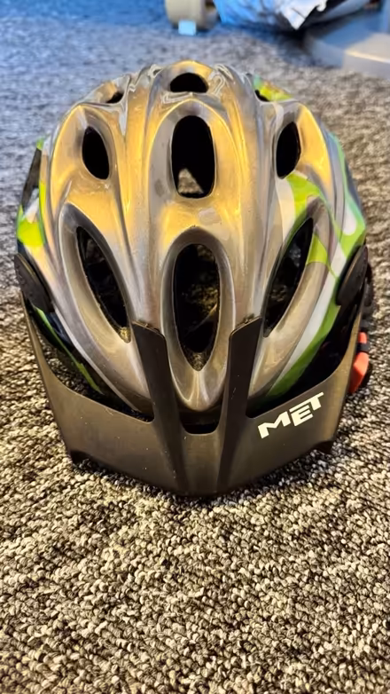 Photo of free Cycling helmet (RG1) #1