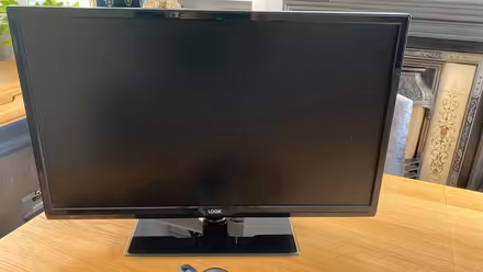 Photo of free TV with built in DVD (Cheltenham GL52) #1