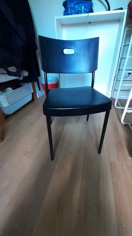 Photo of free Black chair (New Malden KT3) #1