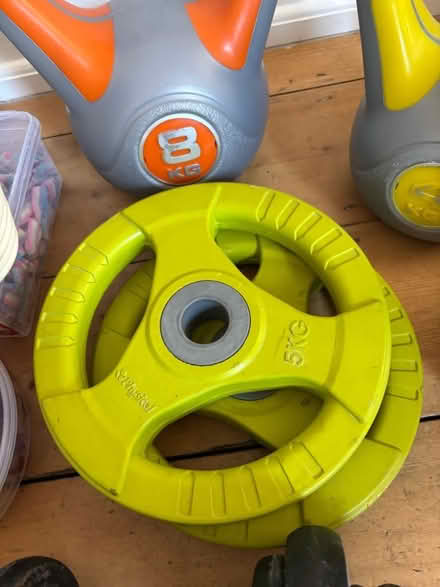 Photo of free KETTLEBELLS - 10kg, 8kg, 6kg, 4kg (Cheltenham GL52) #4