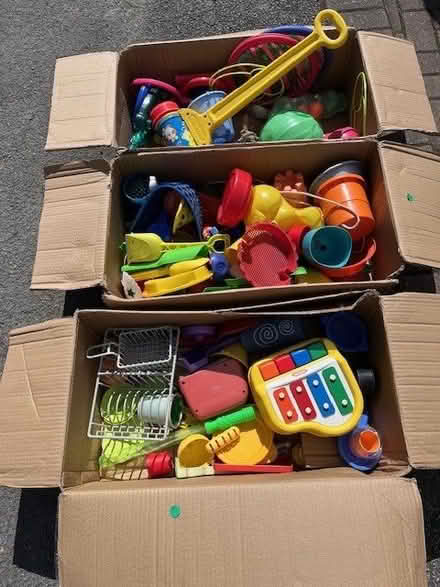 Photo of free Sandpit/mud kitchen toys (Harrogate HG2) #1