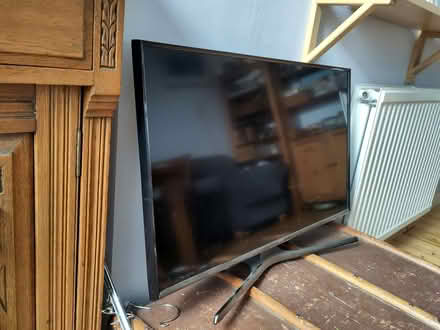 Photo of free 32" Samsung TV with remote (Musselburgh EH21) #1