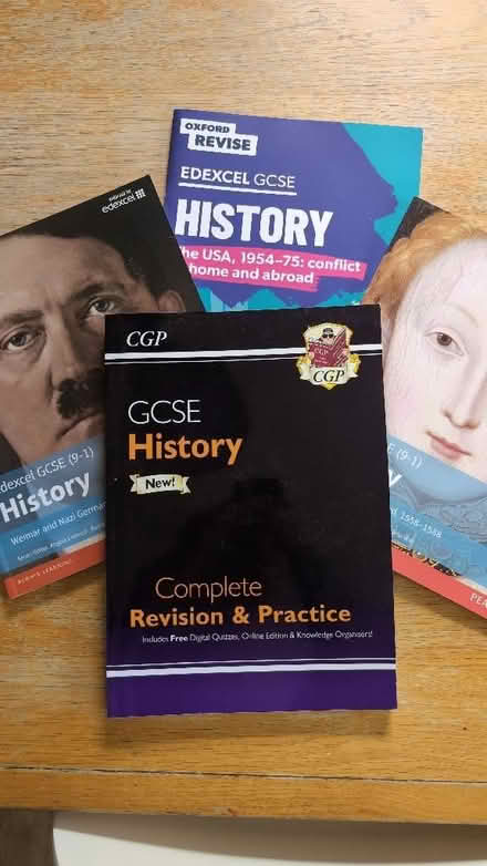 Photo of free GCSE History - revision practice books (Dean Court OX2) #1