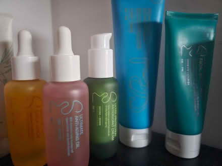 Photo of free Small box of skincare (BT37) #4