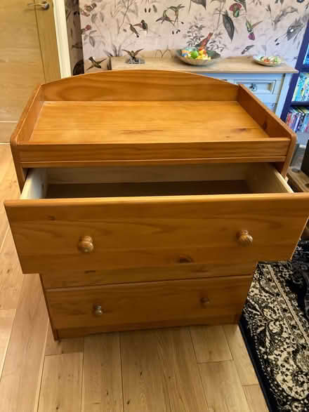 Photo of free Changing Table / Set of Drawers w: 80cm x d: 50cm x h:91cm (Sevenoaks TN13) #2
