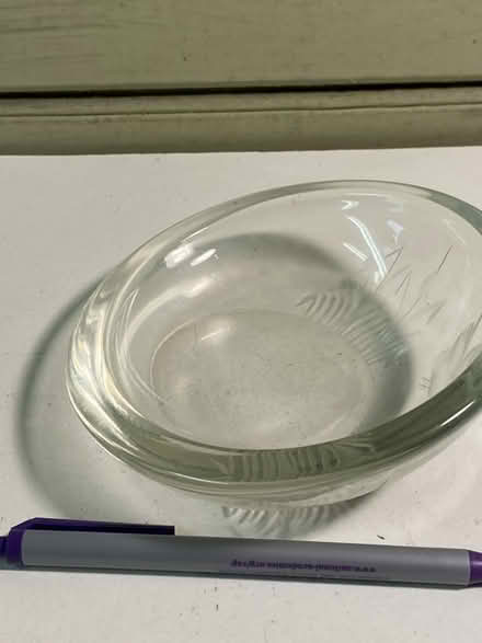 Photo of free Glass ashtray (Nr Fresh Pond & Mt Auburn Cem.) #2