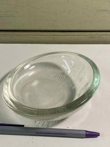 Photo of free Glass ashtray (Nr Fresh Pond & Mt Auburn Cem.) #3