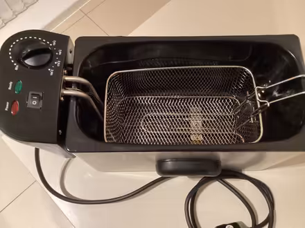Photo of free Deep Fat Fryer (Parkstone BH14) #2
