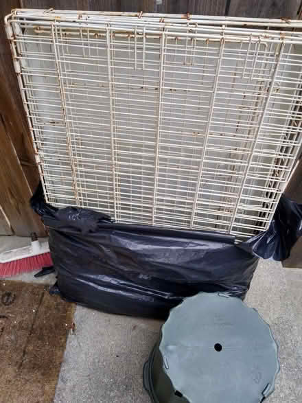 Photo of free Dog crate (Roseville) #2