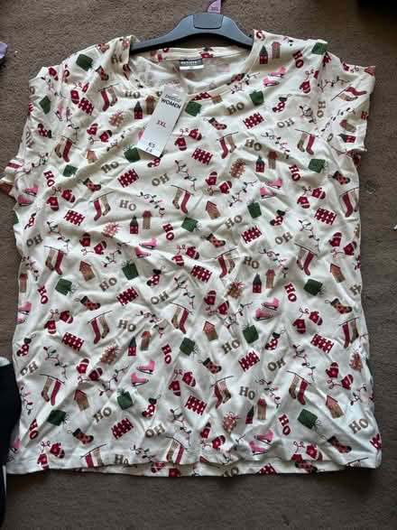 Photo of free Christmas t shirt (Leigh on sea) #1