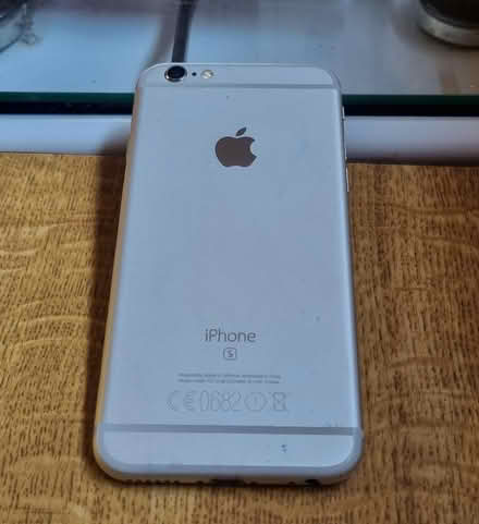 Photo of free iPhone 6 (Prenton CH43) #1