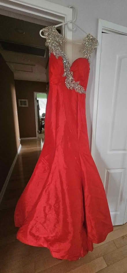 Photo of free Prima Dona Collection Dress (Sevenhills) #1