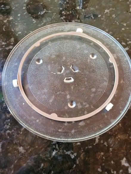Photo of free Microwave oven rotating glass plate (mohegan lake, ny) #1