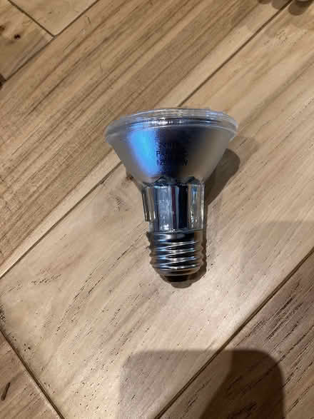 Photo of free PAR20 lightbulbs 4 pcs (Derry and Tenth Line) #1