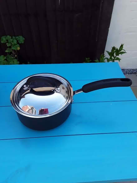 Photo of free Circulon Saucepan (Far Bletchley MK3) #1