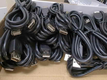 Photo of free USB type A extension leads 1m long (Cook) #2