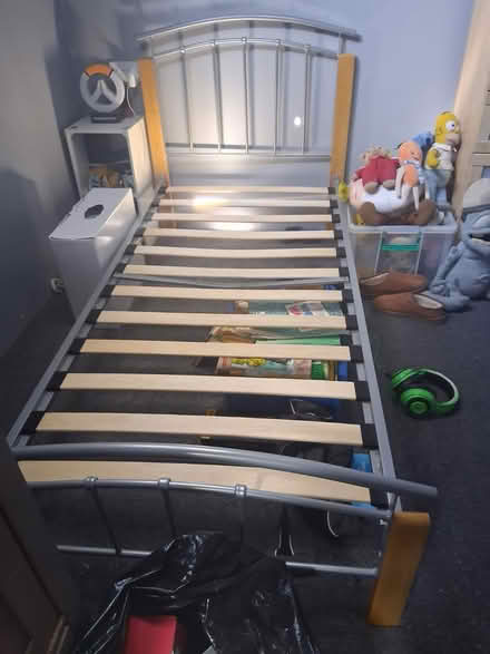 Photo of free 2 x single beds (Southend on sea SS1) #1