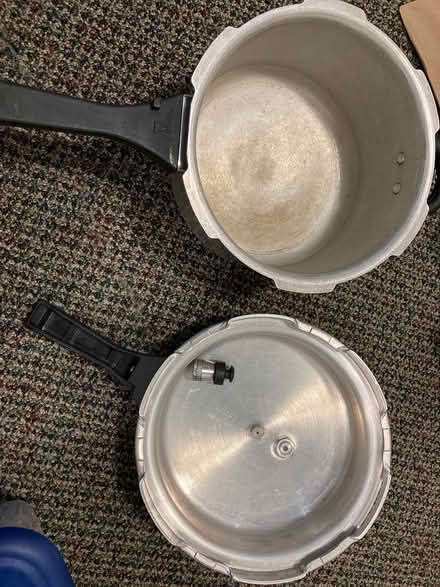 Photo of free Pressure cooker (Derry and Tenth Line) #2