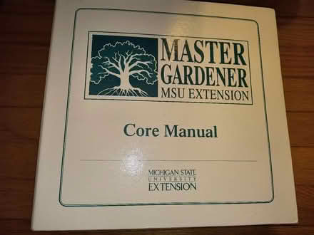 Photo of free 4" wide Heavy Duty 3-ring binder (Hilton Village area in NN) #4