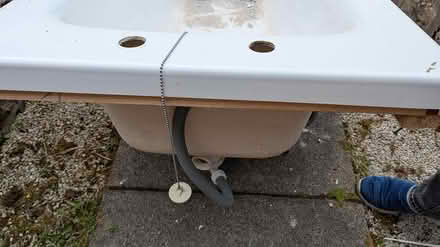 Photo of free Bathroom (Stirling) #3