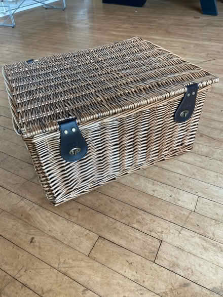 Photo of free Wicker hamper (TN30) #2