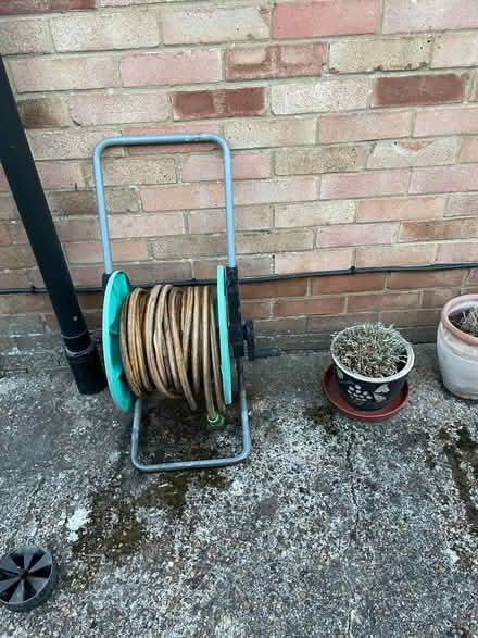 Photo of Hose pipe stand with wheels (Lindfield RH16) #2