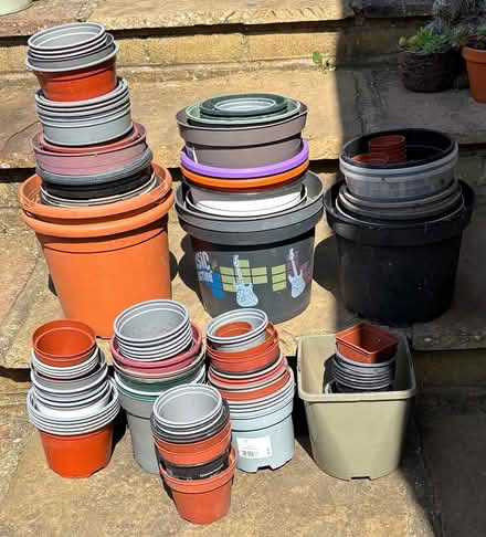 Photo of free Assortment of plastic plant pots (Billericay CM12) #1