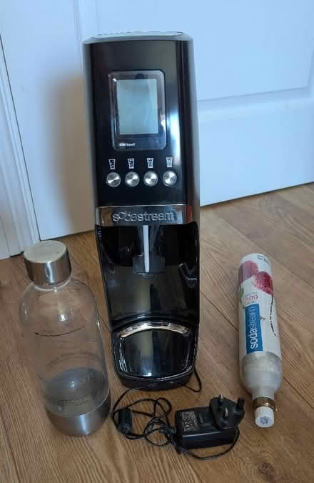 Photo of free Sodastream Machine With Spare Gas Cylinder (ME9) #1