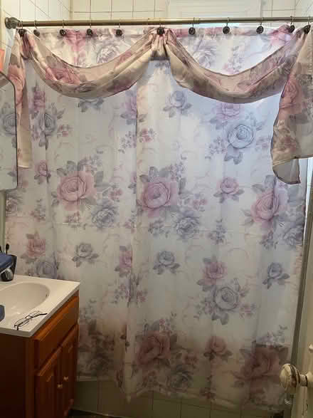 Photo of free Shower curtain near Maimonides (Brooklyn - Boro Park) #1