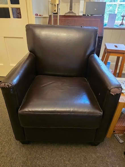Photo of free 2x lounge chairs (Georgeham EX33) #3