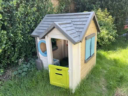 Photo of free Children's garden play house (Hinchley Wood KT10) #1