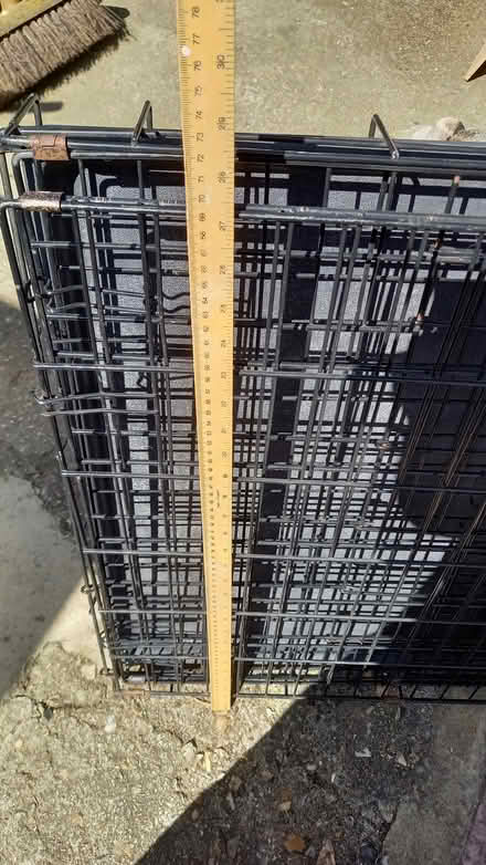 Photo of free Karen dog crate (Southbourne BH6) #2