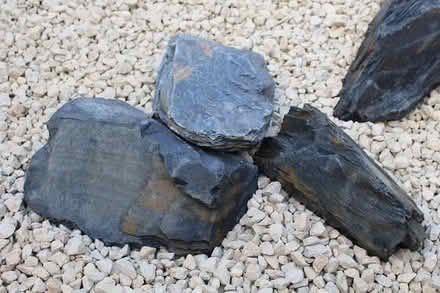 Photo of Slate / Smooth Pebbles (The Wells KT18) #1