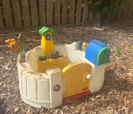 Photo of free Little Tikes sandbox/pool & house (Altamonte Maitland) #2