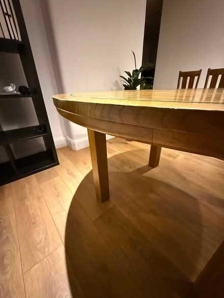 Photo of free Extendable oak table & 4 chairs (East Croydon) #3