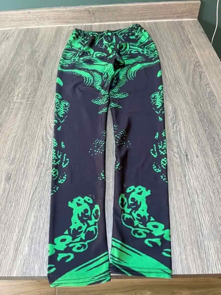 Photo of free Green pattern leggings. Good condition (Southsea PO4) #4