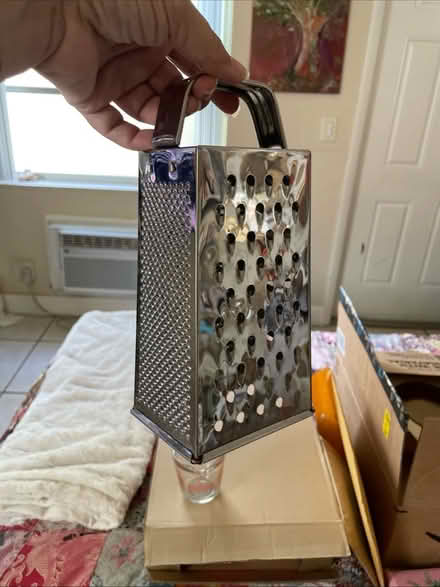 Photo of free Measuring cup & cheese grater (Hallandale Beach Blvd and US1) #3