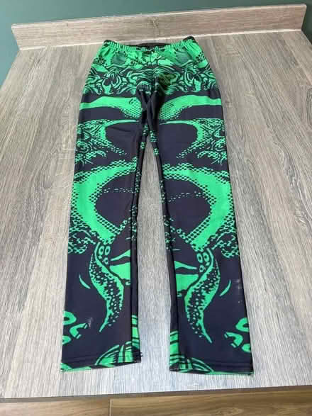 Photo of free Green pattern leggings. Good condition (Southsea PO4) #1