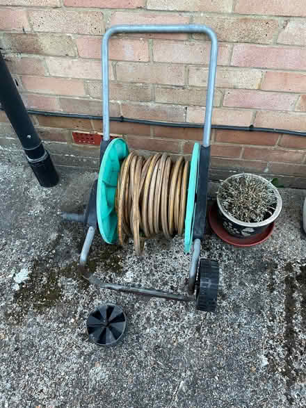 Photo of Hose pipe stand with wheels (Lindfield RH16) #1
