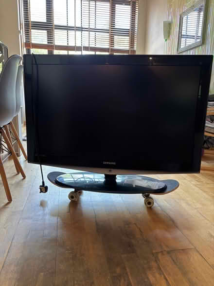 Photo of free TV (Stepney E1) #1