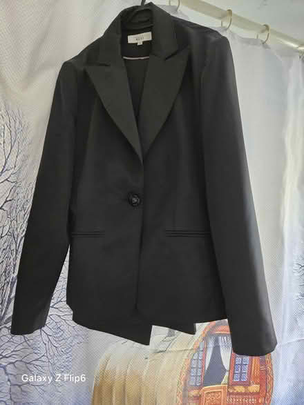 Photo of free Satin next suit size 14 (Erith DA8) #2