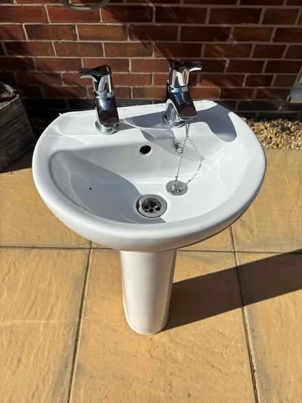 Photo of free Sink and Pedestal for en-suite or downstairs loo (Heanor DE7) #3
