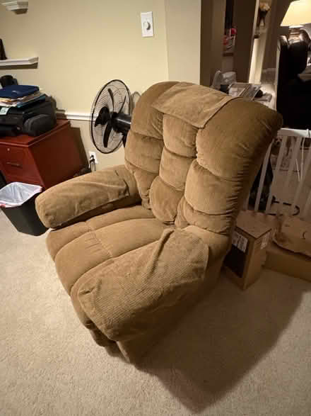 Photo of free Brown Recliner (Cole’s Crossing) #1