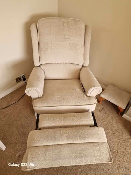 Photo of free Parkerknoll cream settee 2 chairs one recliner, and a otterm (Whitkirk LS15) #3