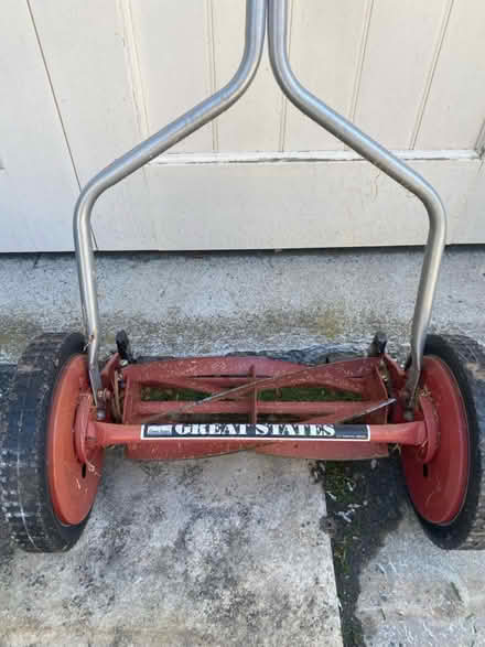 Photo of free Push rotary mower (Nr Fresh Pond & Mt Auburn Cem.) #1