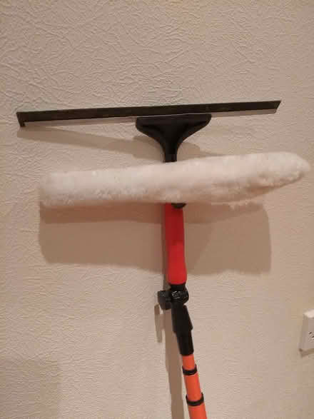 Photo of free Telescopic window cleaner (Irish Fields LS21) #2